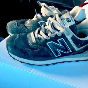 Used Black and white 574 new balance